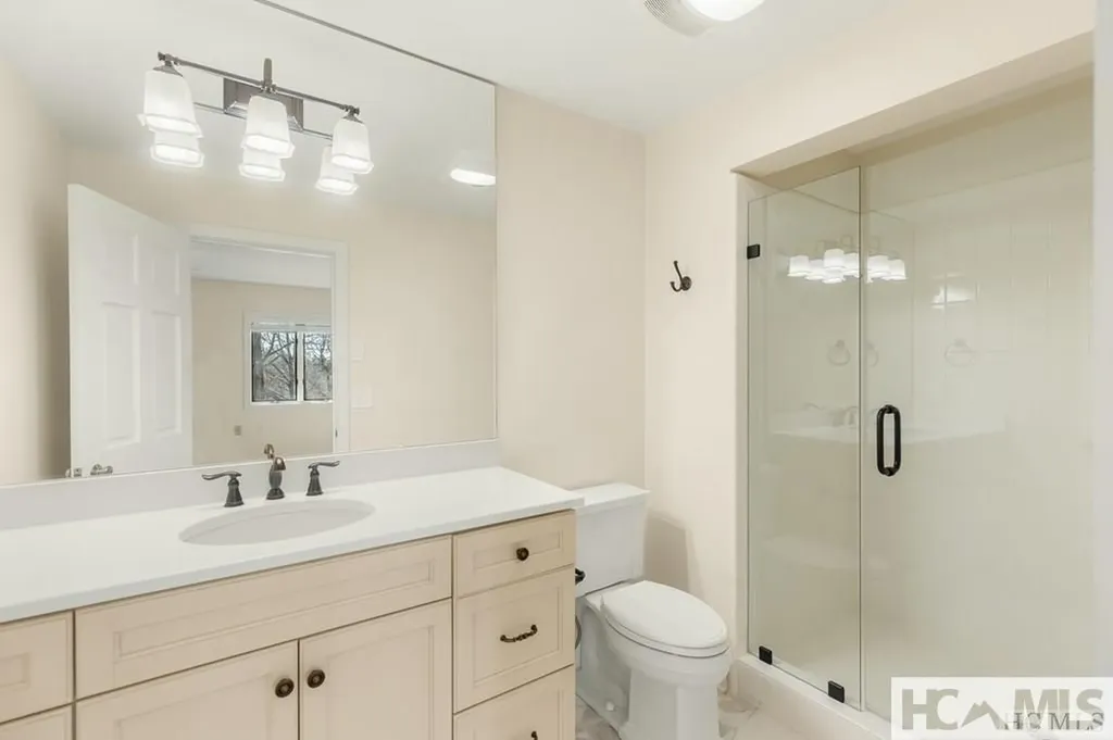 16 S Sassafras Court Highlands NC 28741