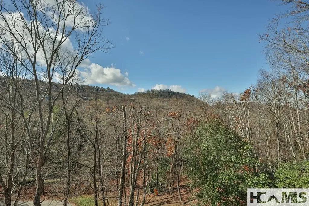 16 S Sassafras Court Highlands NC 28741