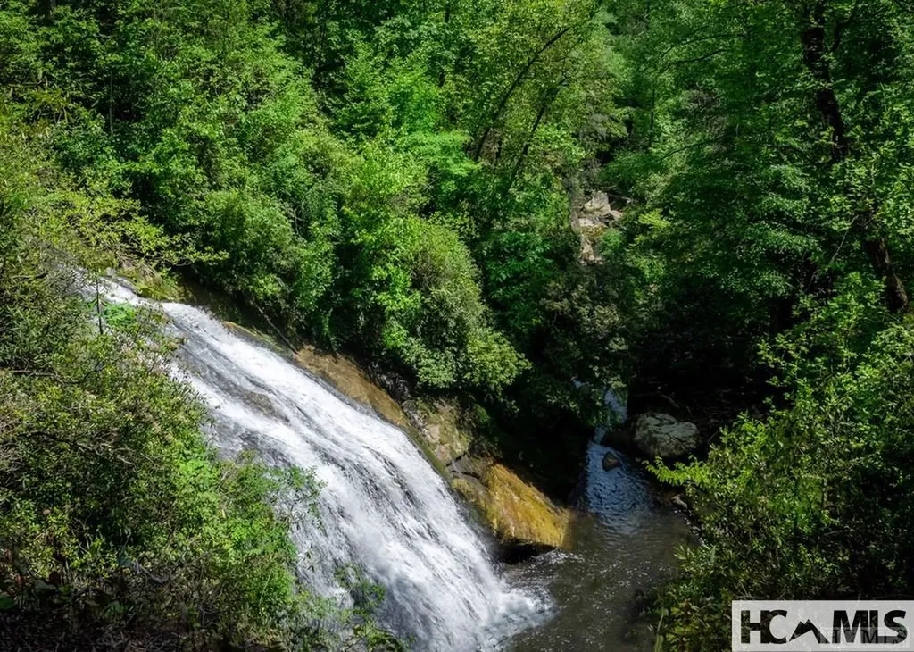 Tbd Saratay Falls Drive Cashiers NC 28717