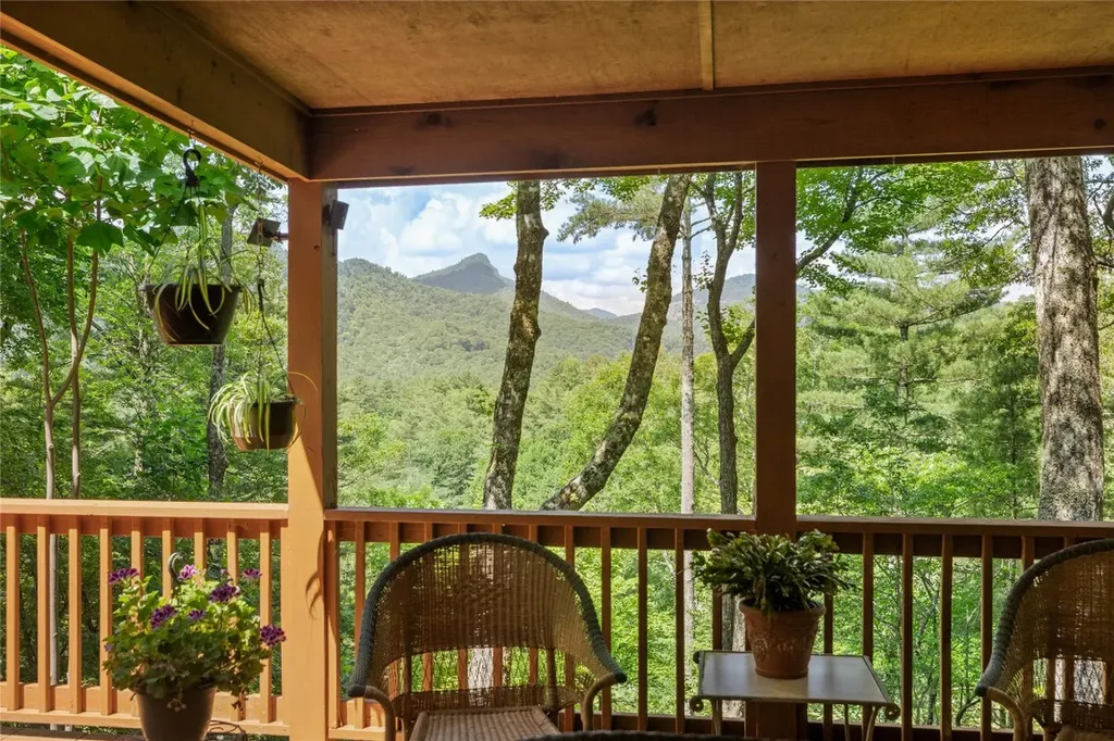 576 Blackberry Trail Sapphire NC 28774