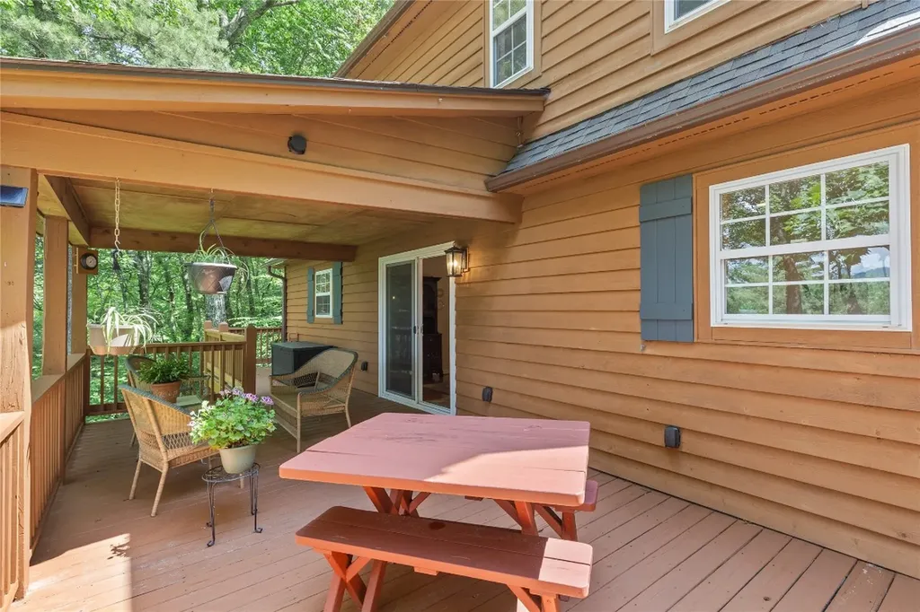 576 Blackberry Trail Sapphire NC 28774