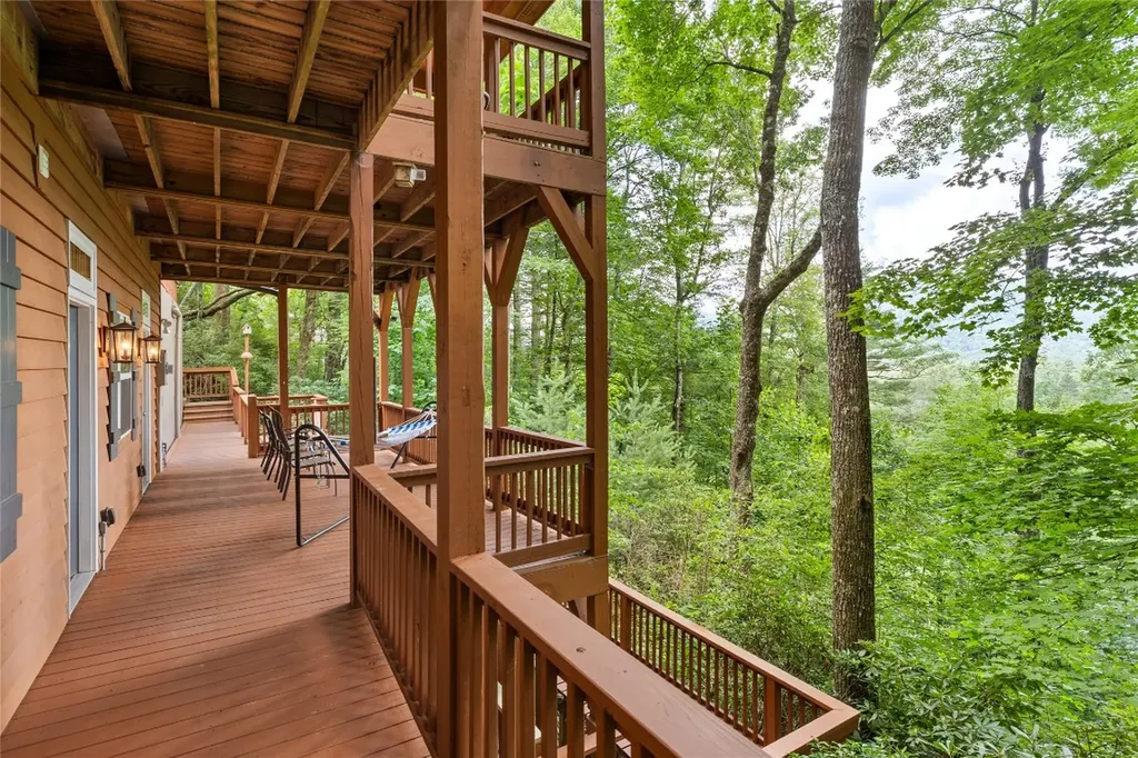 576 Blackberry Trail Sapphire NC 28774