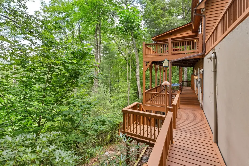 576 Blackberry Trail Sapphire NC 28774