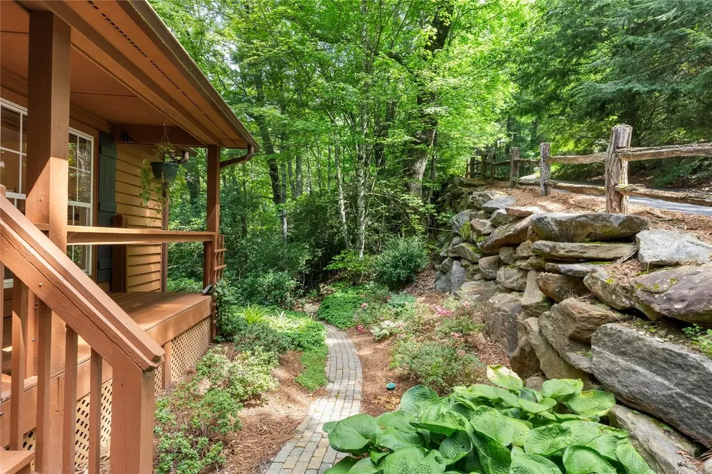 576 Blackberry Trail Sapphire NC 28774