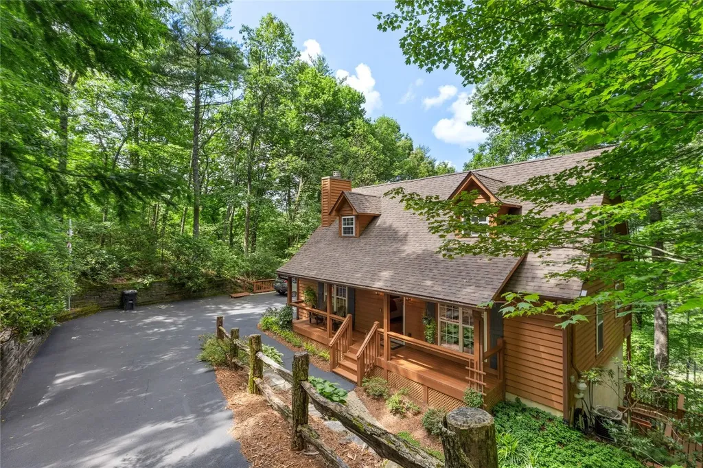 576 Blackberry Trail Sapphire NC 28774