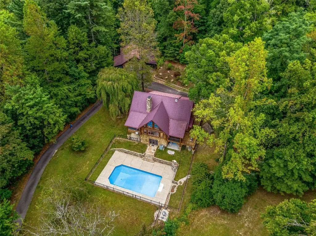 388 Hard To Find Drive Brevard NC 28712