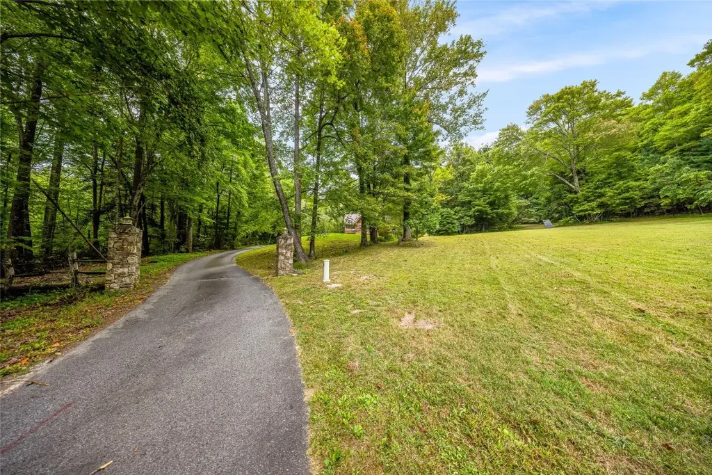 388 Hard To Find Drive Brevard NC 28712