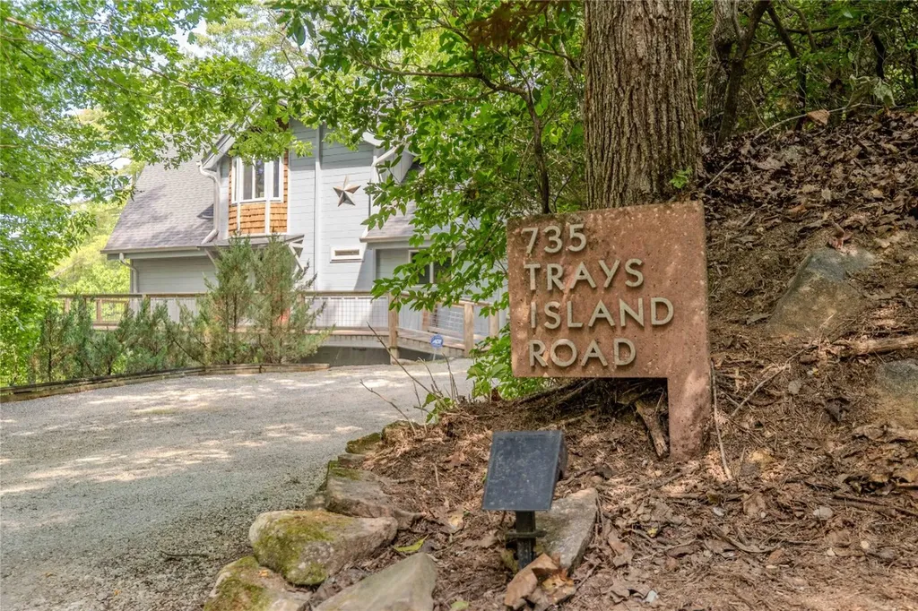 735 Trays Island Road Sapphire NC 28774
