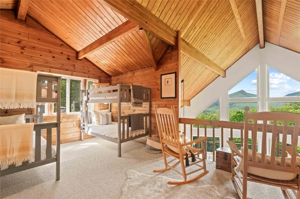 735 Trays Island Road Sapphire NC 28774