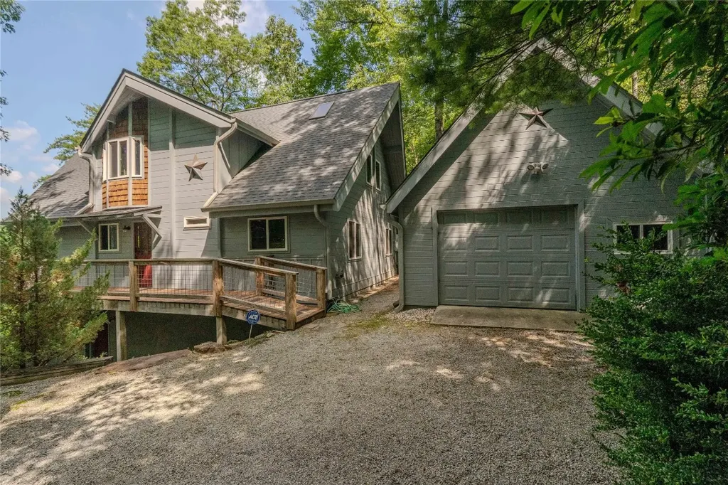 735 Trays Island Road Sapphire NC 28774