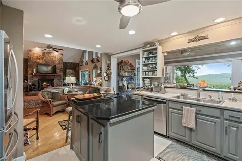546 Upsy Daisy Lane Cullowhee NC 28723