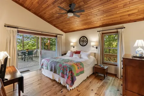 471 Rivard Road Glenville NC 28736