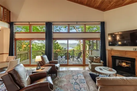 471 Rivard Road Glenville NC 28736