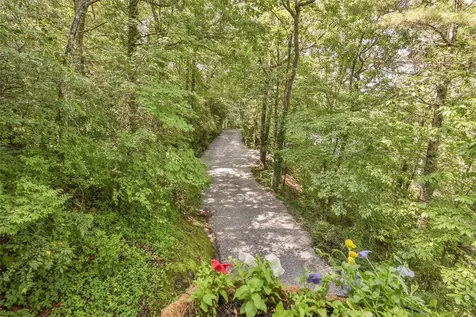 471 Rivard Road Glenville NC 28736