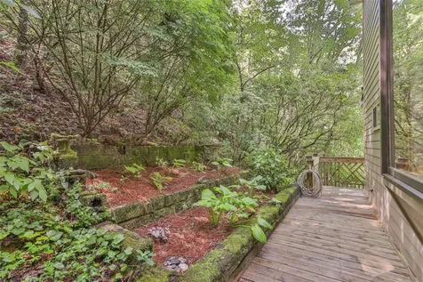 471 Rivard Road Glenville NC 28736