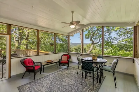 471 Rivard Road Glenville NC 28736