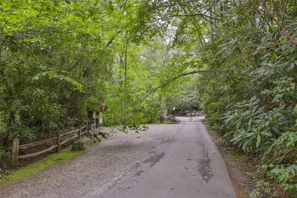 Lot 1b Streamside Drive Cashiers NC 28717