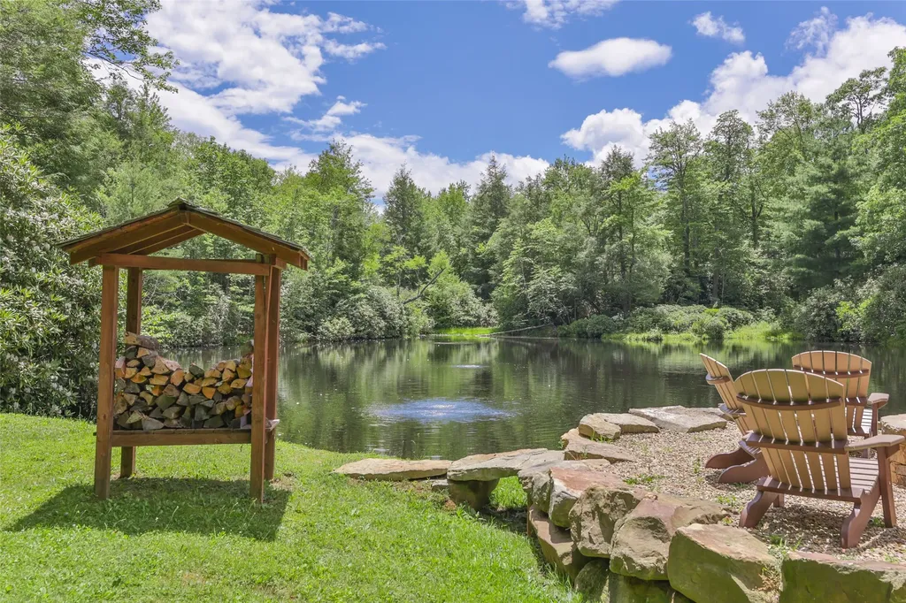 5 Flat Creek Drive Glenville NC 28736