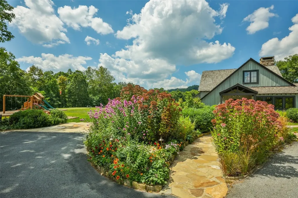 5 Flat Creek Drive Glenville NC 28736