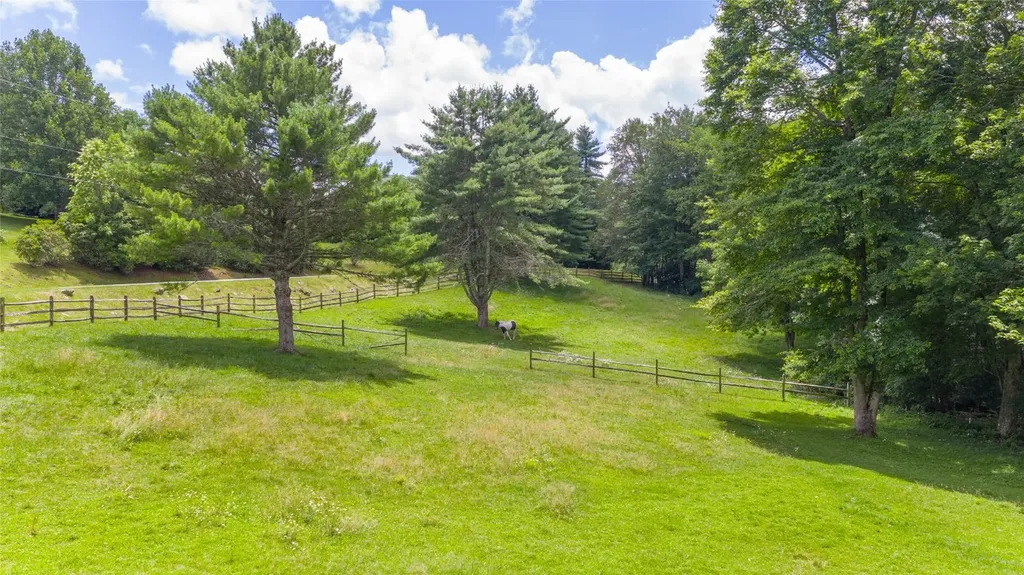 1 Flat Creek Drive Glenville NC 28736