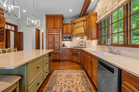 193 W View Way Highlands NC 28741