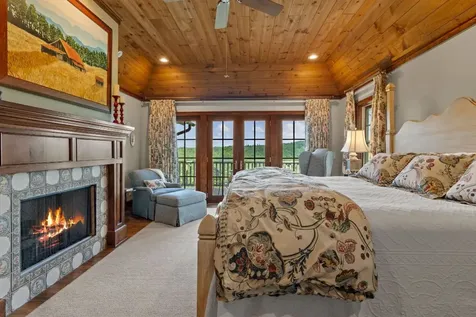 193 W View Way Highlands NC 28741