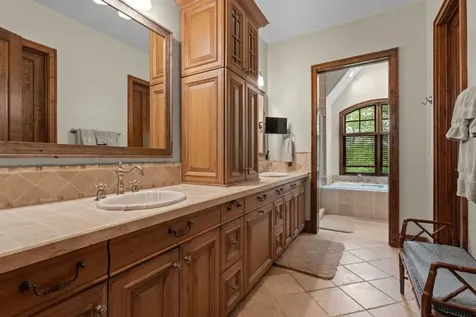 193 W View Way Highlands NC 28741