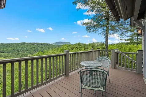 193 W View Way Highlands NC 28741