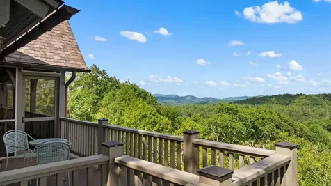 193 W View Way Highlands NC 28741