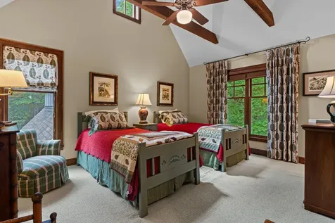 193 W View Way Highlands NC 28741