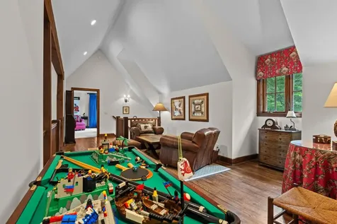 193 W View Way Highlands NC 28741