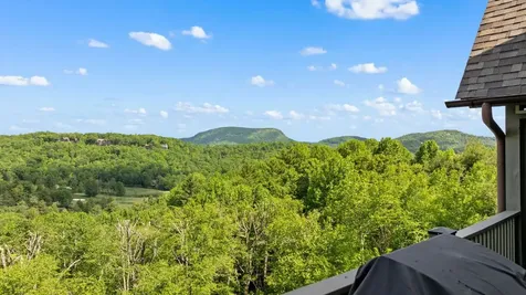 193 W View Way Highlands NC 28741