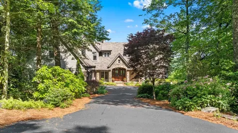 193 W View Way Highlands NC 28741