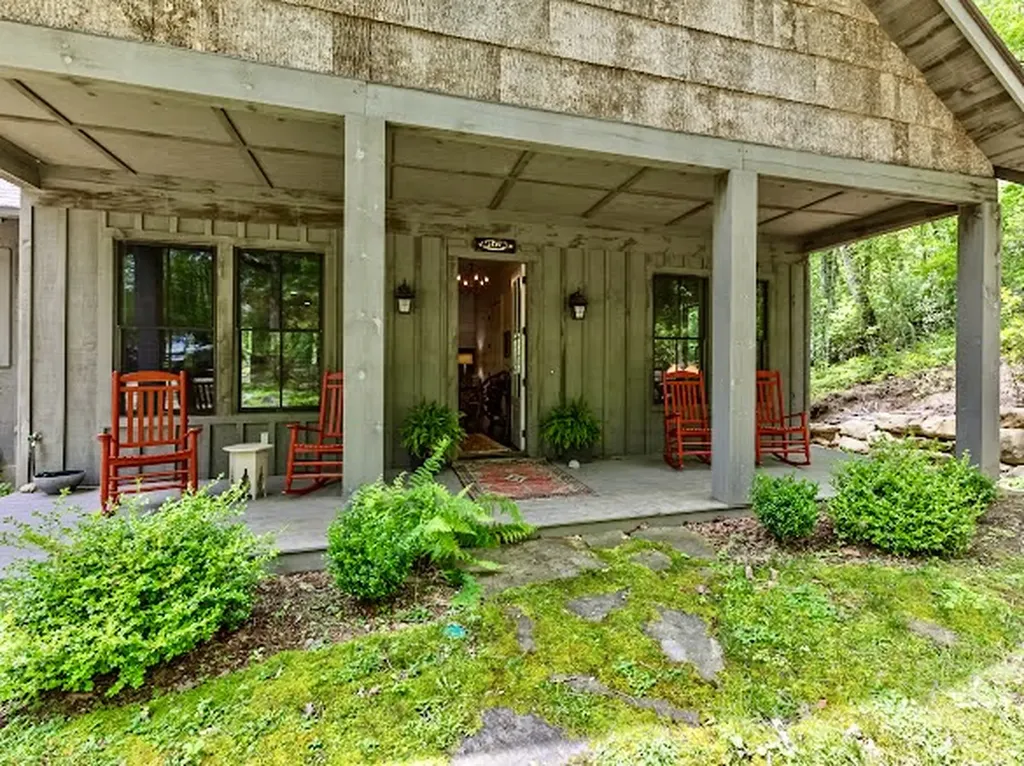 11 Feldspar Lane Sapphire NC 28774