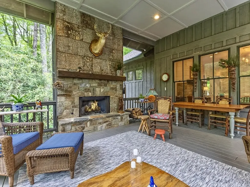 11 Feldspar Lane Sapphire NC 28774