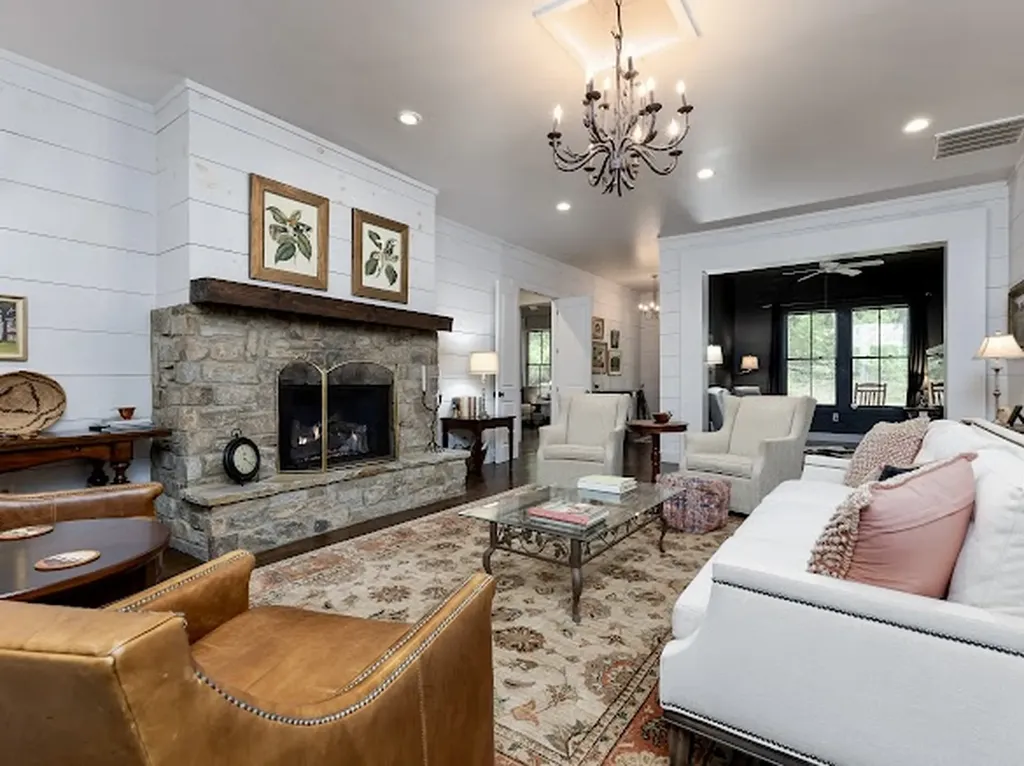 11 Feldspar Lane Sapphire NC 28774