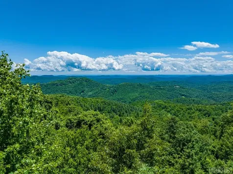 2266 S 4th Street Highlands NC 28741