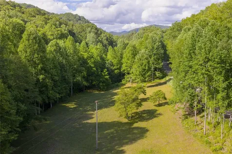 524 White Rock Road Cullowhee NC 28723