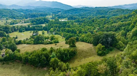 Tbd Cattle Drive Whittier NC 28789