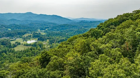 Tbd Cattle Drive Whittier NC 28789