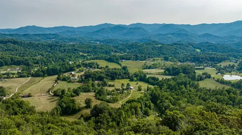 Tbd Cattle Drive Whittier NC 28789
