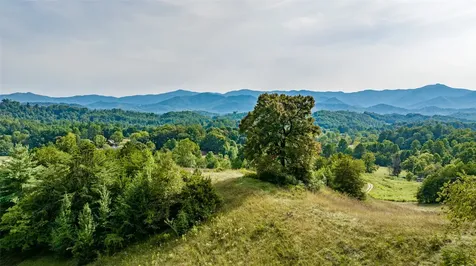 Tbd Cattle Drive Whittier NC 28789