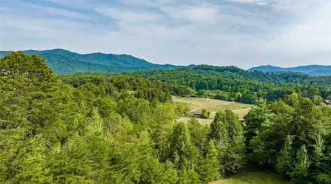 Tbd Cattle Drive Whittier NC 28789