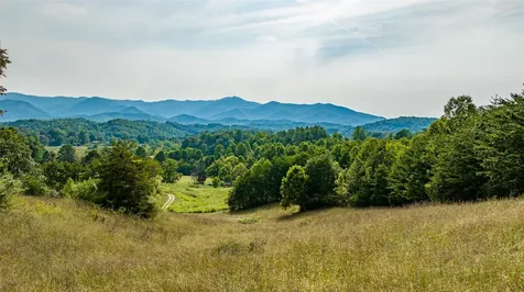 Tbd Cattle Drive Whittier NC 28789