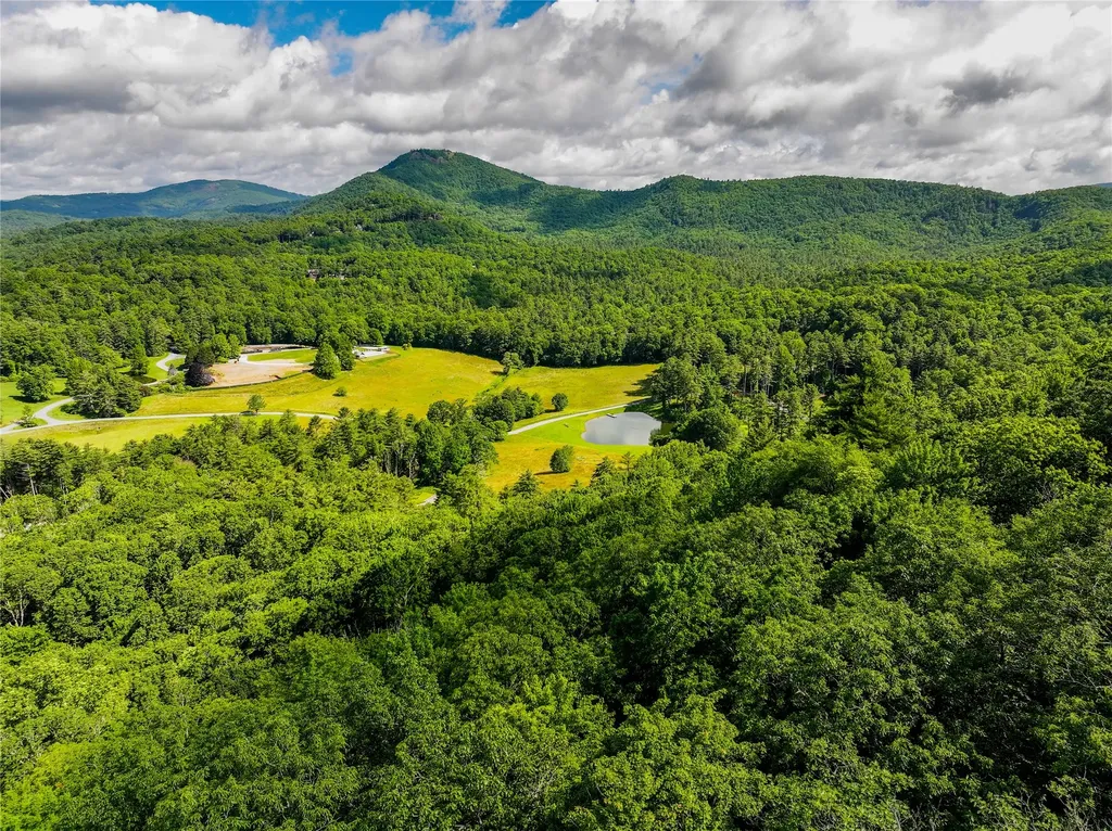 ME-1 Triple Farm Road Cashiers NC 28717