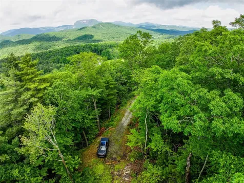 ME-1 Triple Farm Road Cashiers NC 28717