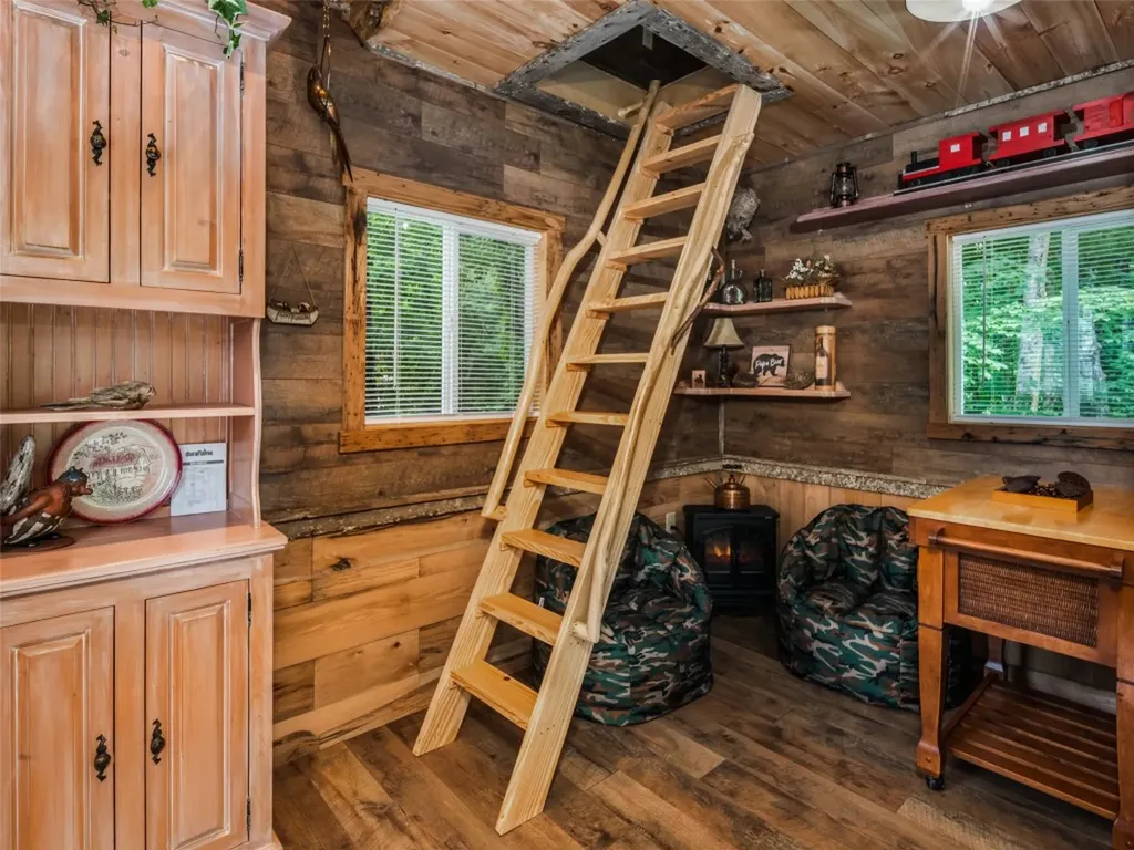 31 Bold Creek Trail Glenville NC 28736