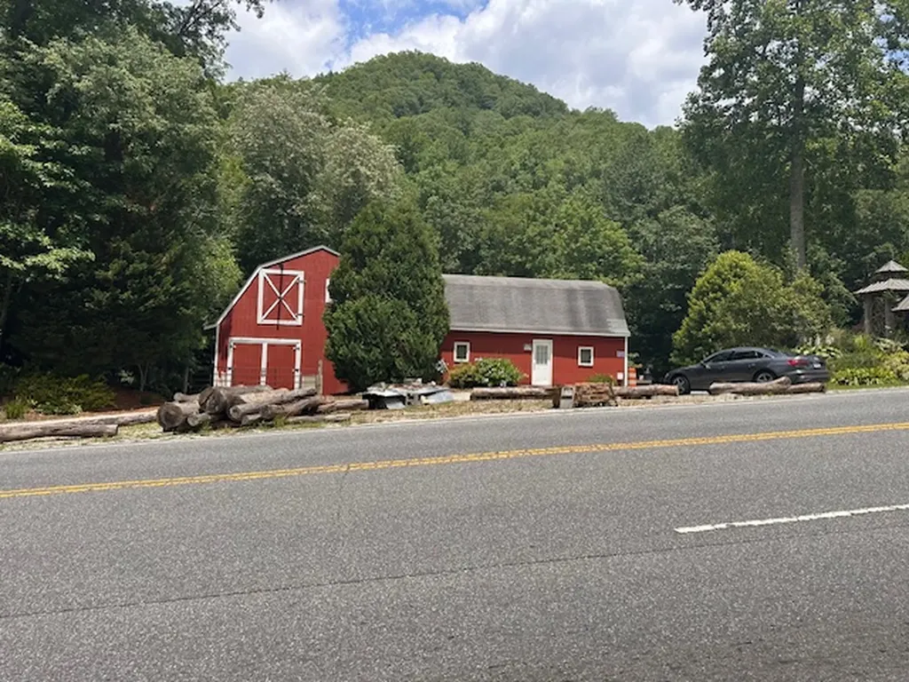 31 Bold Creek Trail Glenville NC 28736