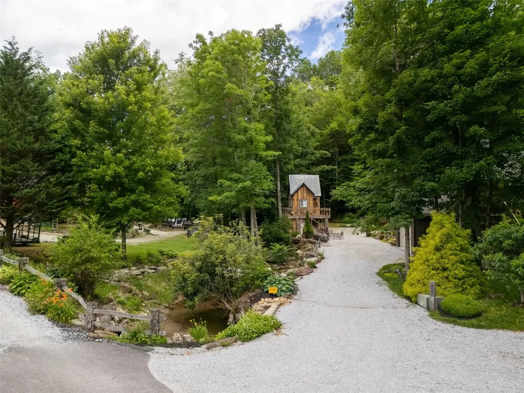 31 Bold Creek Trail Glenville NC 28736