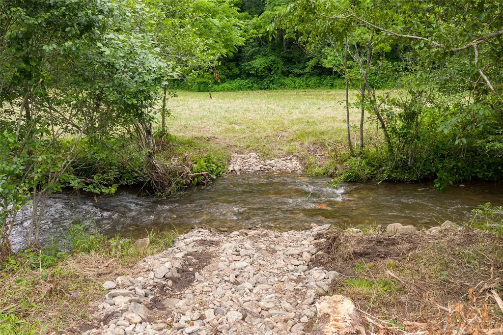 1152 Moses Creek Road Cullowhee NC 28723